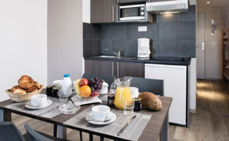 Soleil Vacances Residence, Les Menuires, Kitchen